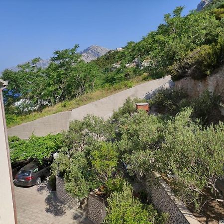 Apartments With A Parking Space Brela, Makarska - 18495 외부 사진