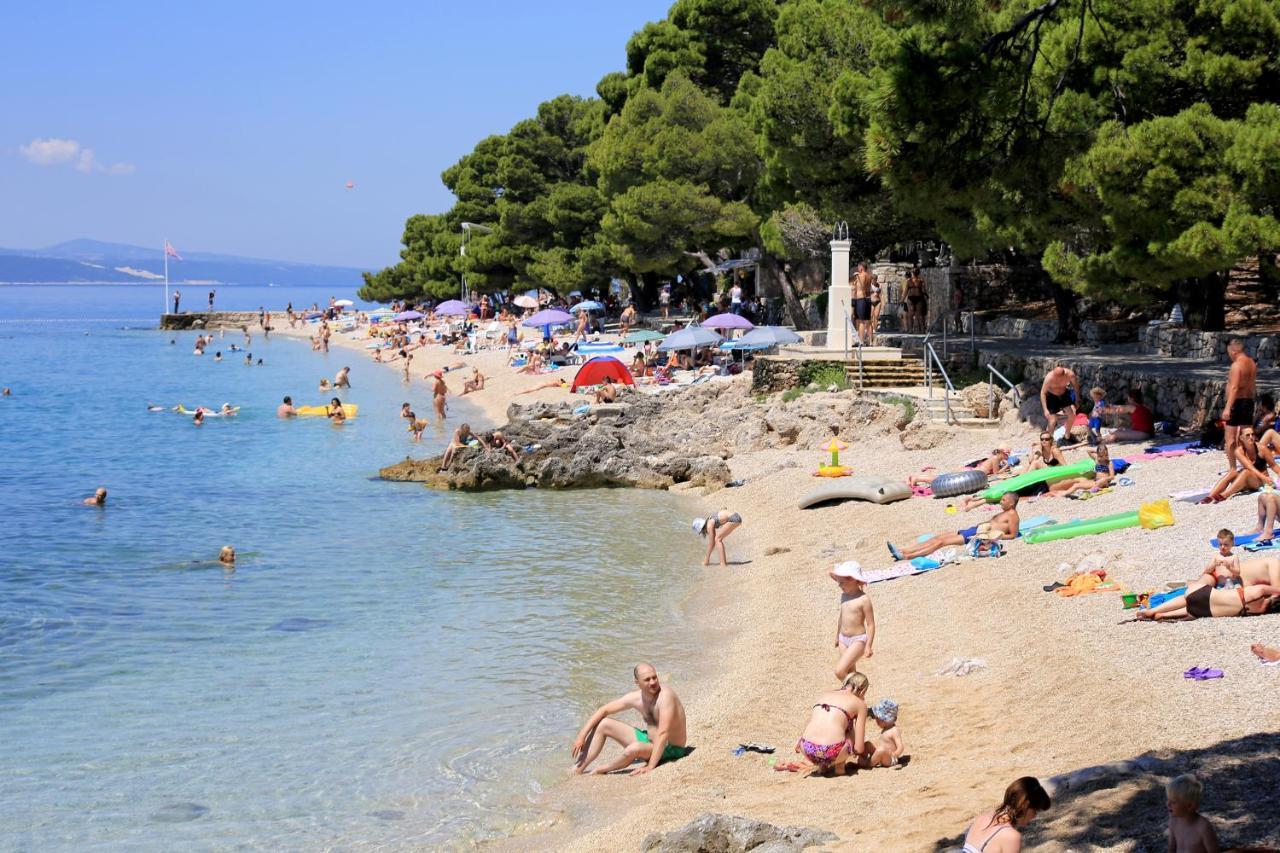 Apartments With A Parking Space Brela, Makarska - 18495 외부 사진