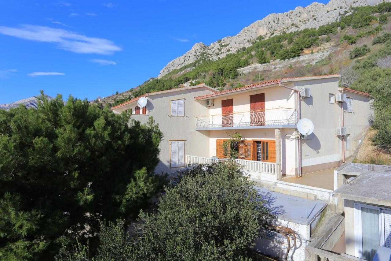Apartments With A Parking Space Brela, Makarska - 18495 외부 사진