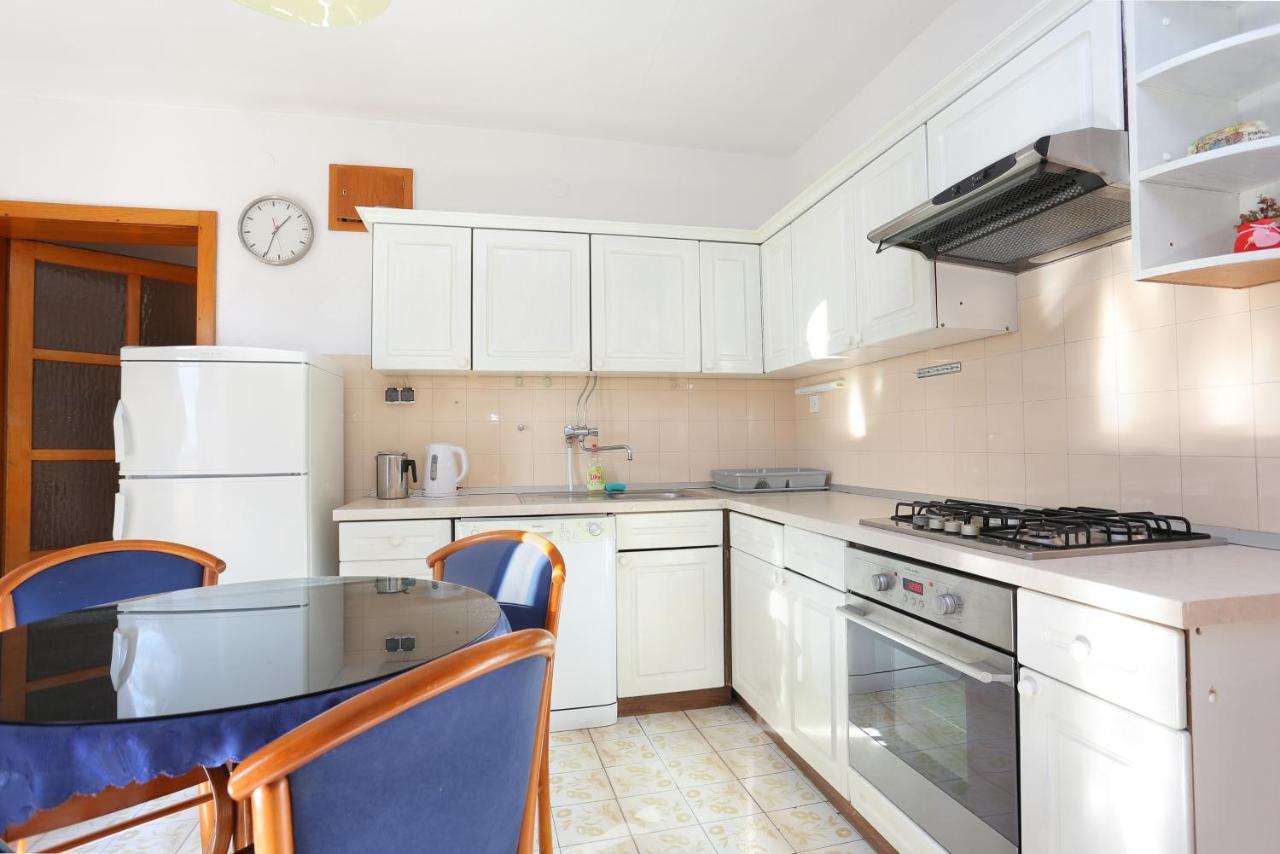 Apartments With A Parking Space Brela, Makarska - 18495 외부 사진