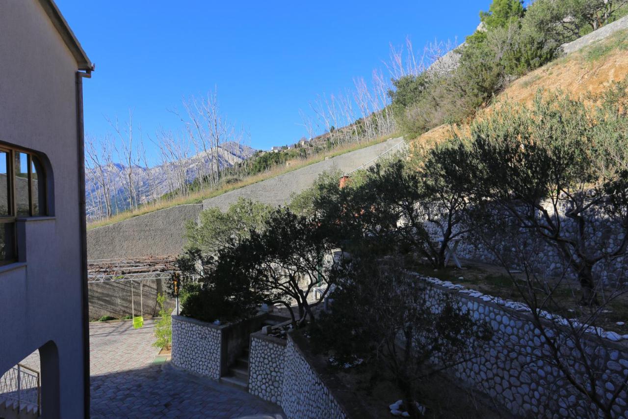 Apartments With A Parking Space Brela, Makarska - 18495 외부 사진