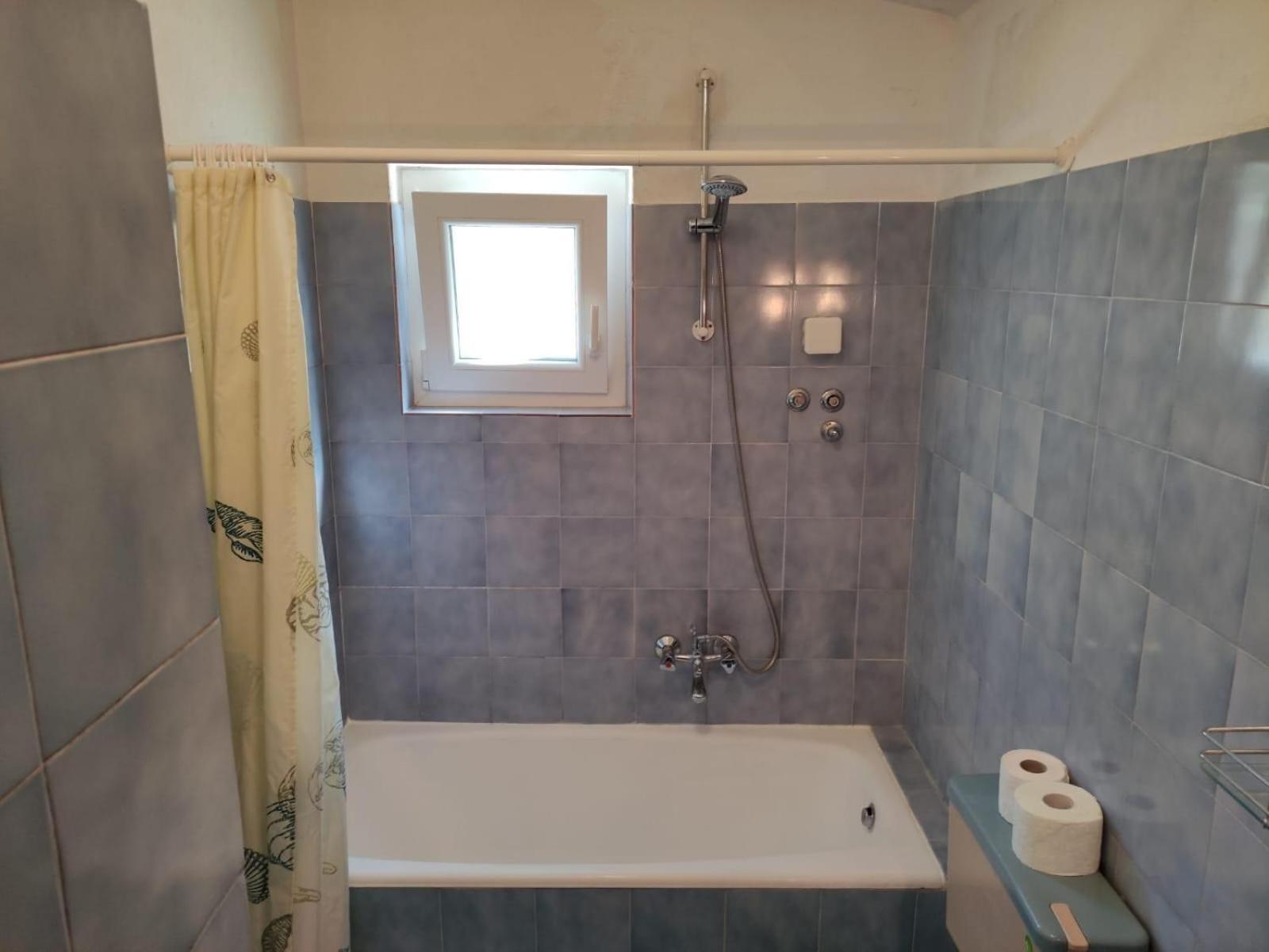 Apartments With A Parking Space Brela, Makarska - 18495 외부 사진